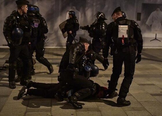 Violences policières à Paris